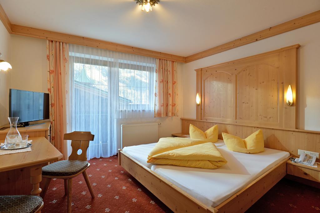 Hotel Garberwirt Hippach Exteriör bild