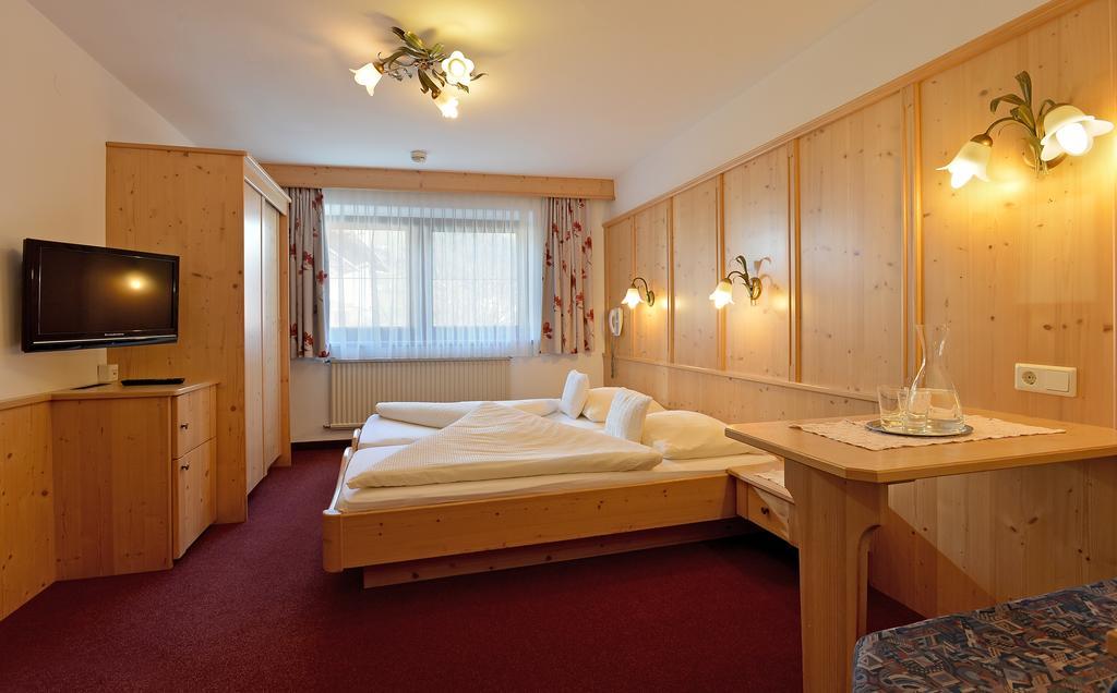 Hotel Garberwirt Hippach Exteriör bild